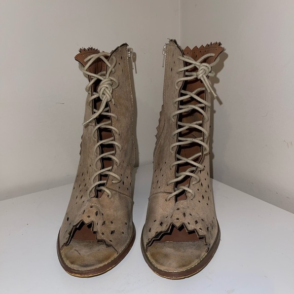 Yoki Nude High Heel Sandals Women Size 10 US - Picture 2 of 5